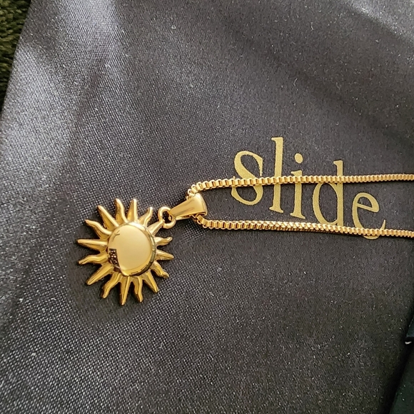 Slide Jewelry Stainless Steel. Gold Boxchain Necklace W Sunburst NIB - Picture 1 of 7